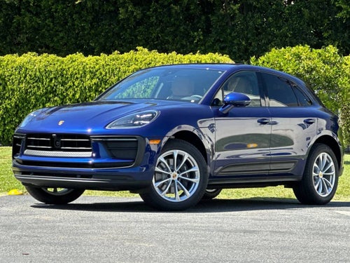 2026 Porsche Macan Base