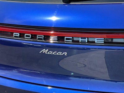 2026 Porsche Macan Base