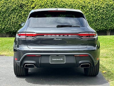 2026 Porsche Macan Base