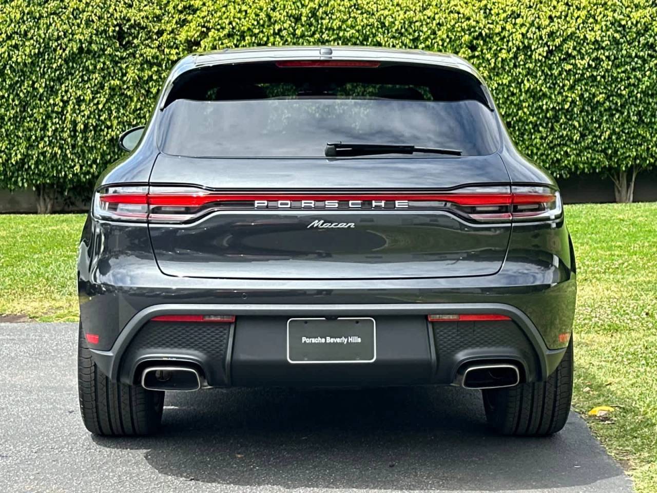 2026 Porsche Macan Base