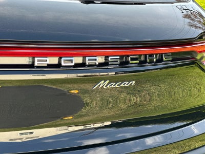 2026 Porsche Macan Base