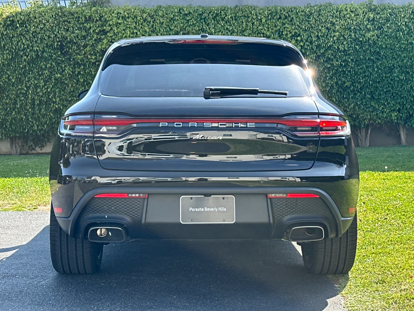 2026 Porsche Macan Base