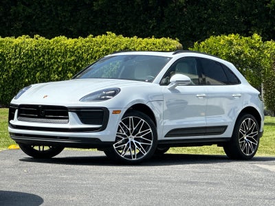 2026 Porsche Macan Base