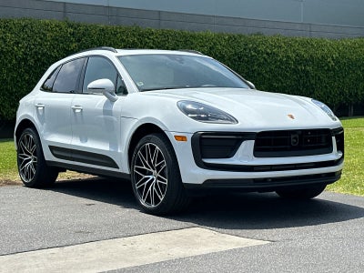 2026 Porsche Macan Base
