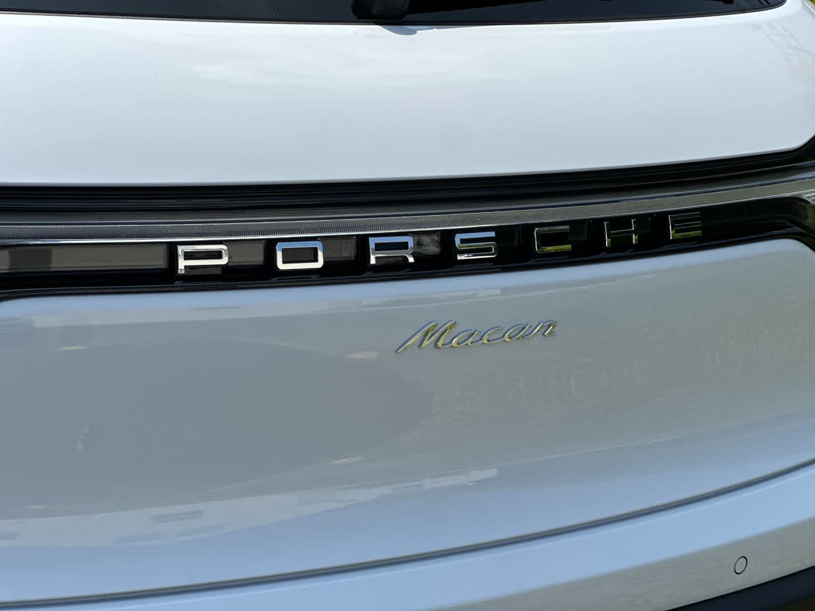 2026 Porsche Macan Base