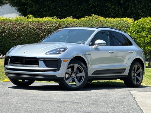 2026 Porsche Macan Base