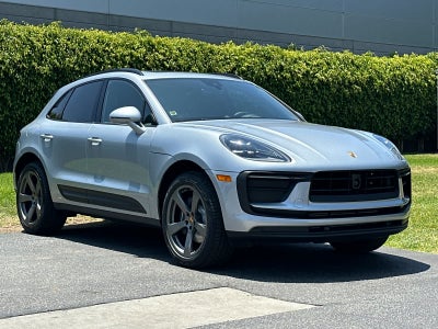 2026 Porsche Macan Base