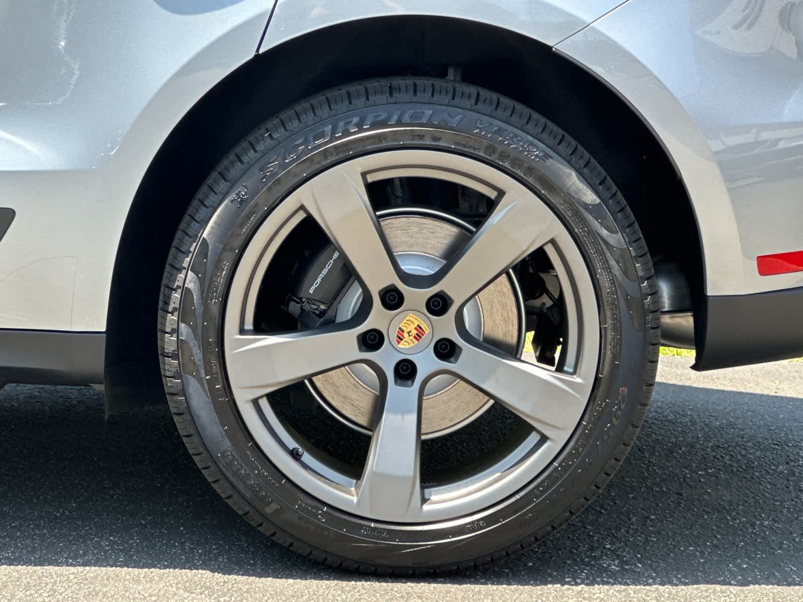 2026 Porsche Macan Base