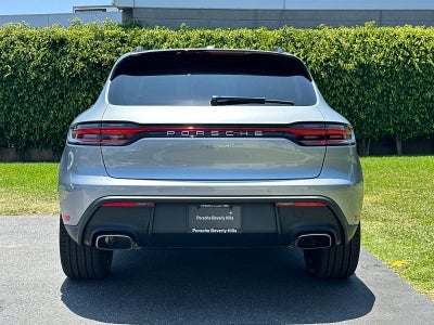 2026 Porsche Macan Base