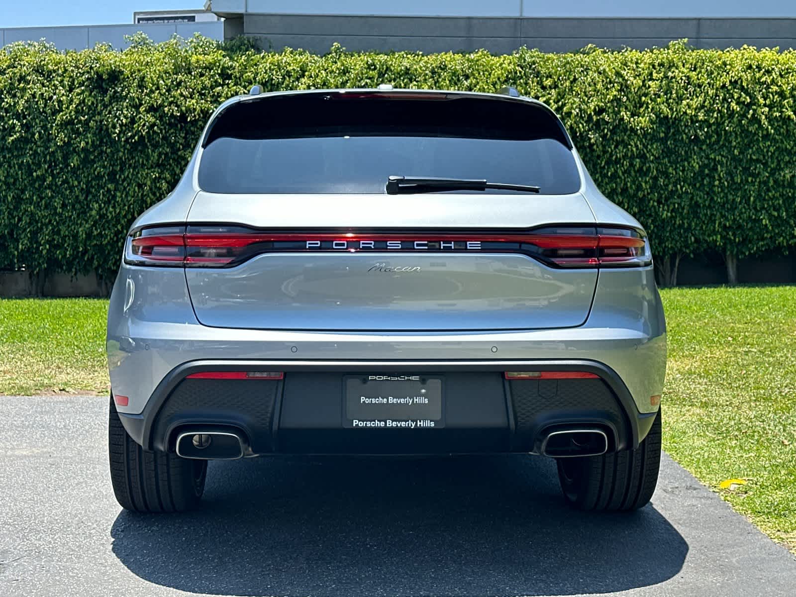 2026 Porsche Macan Base