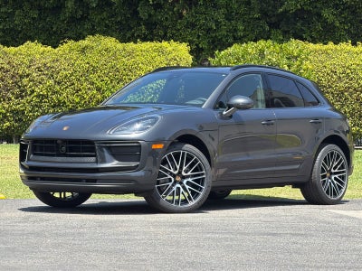 2026 Porsche Macan Macan