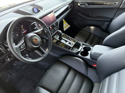 2026 Porsche Macan Macan