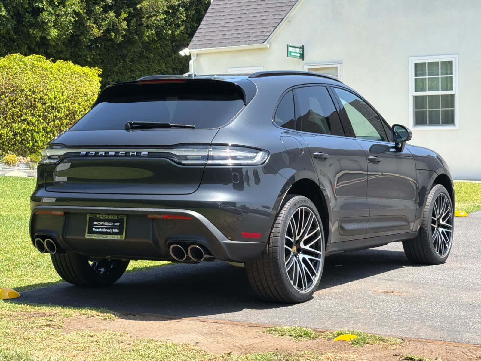 2026 Porsche Macan Macan