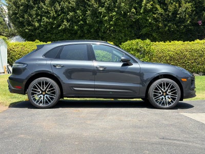 2026 Porsche Macan Macan
