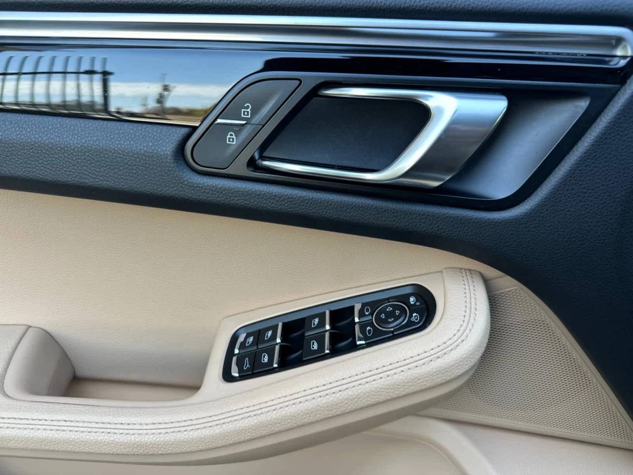 2020 Porsche Macan Macan
