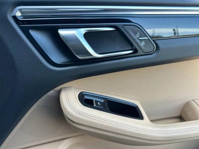 2020 Porsche Macan Macan