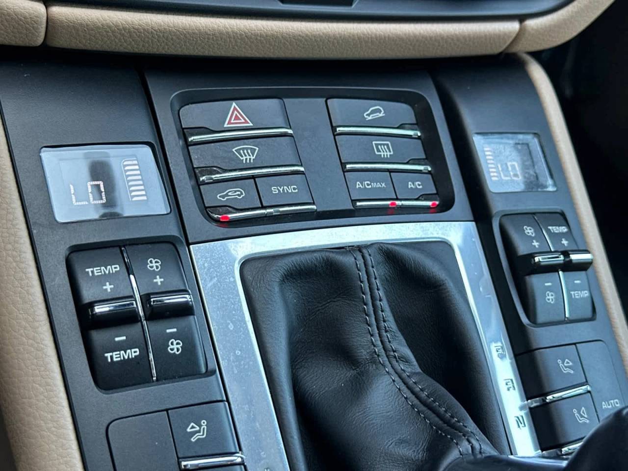 2020 Porsche Macan Macan