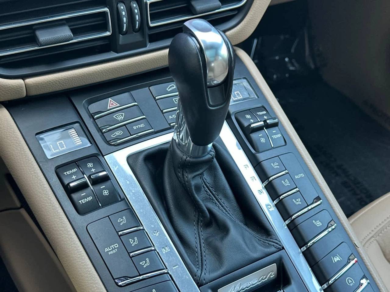 2020 Porsche Macan Macan