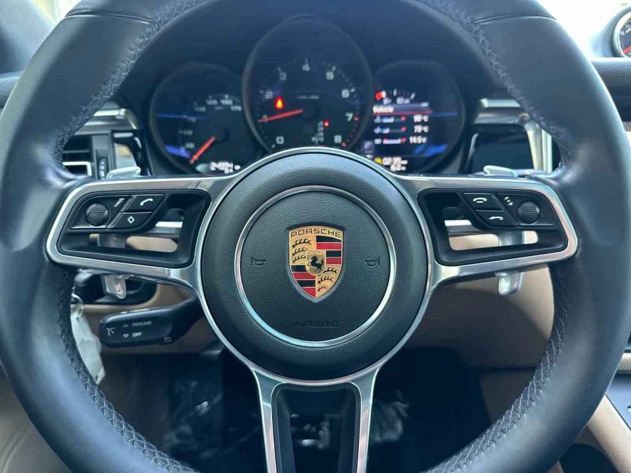 2020 Porsche Macan Macan