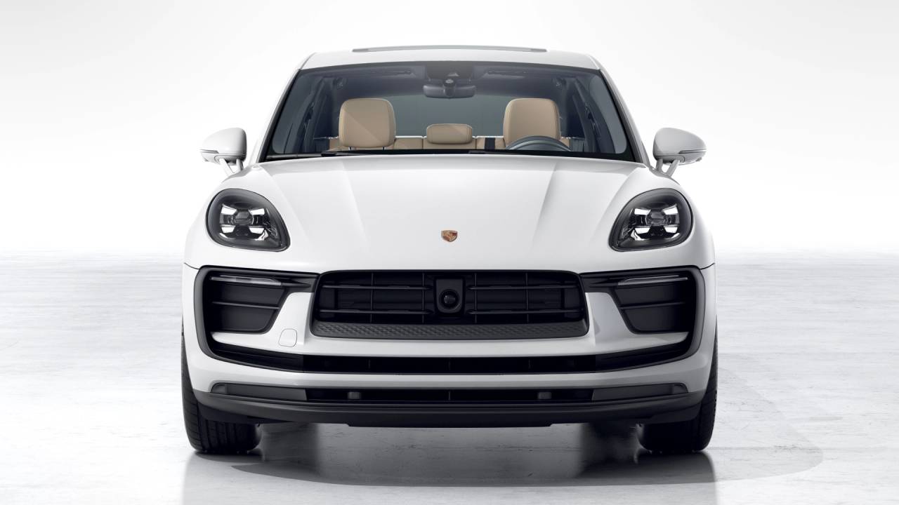 2025 Porsche Macan Base