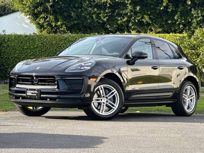 2025 Porsche Macan AWD