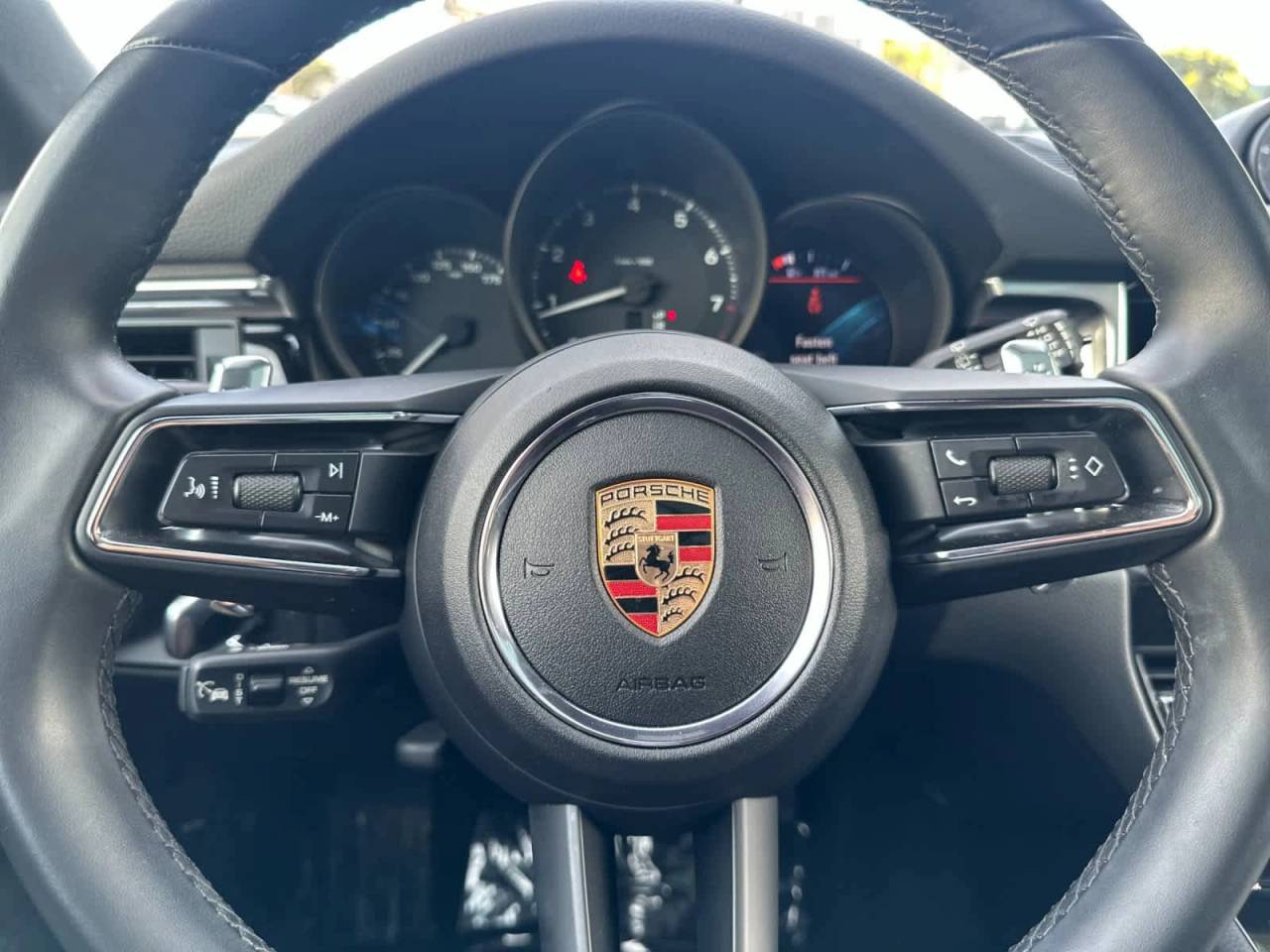 2025 Porsche Macan AWD