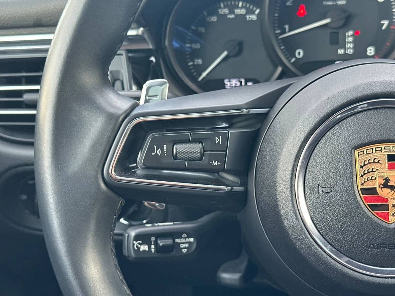 2025 Porsche Macan AWD