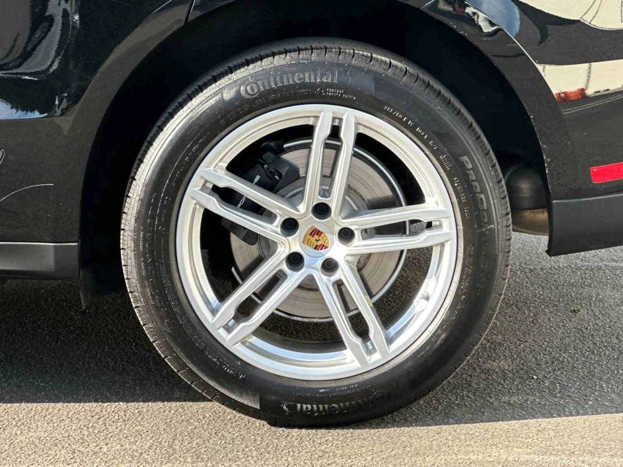 2025 Porsche Macan AWD