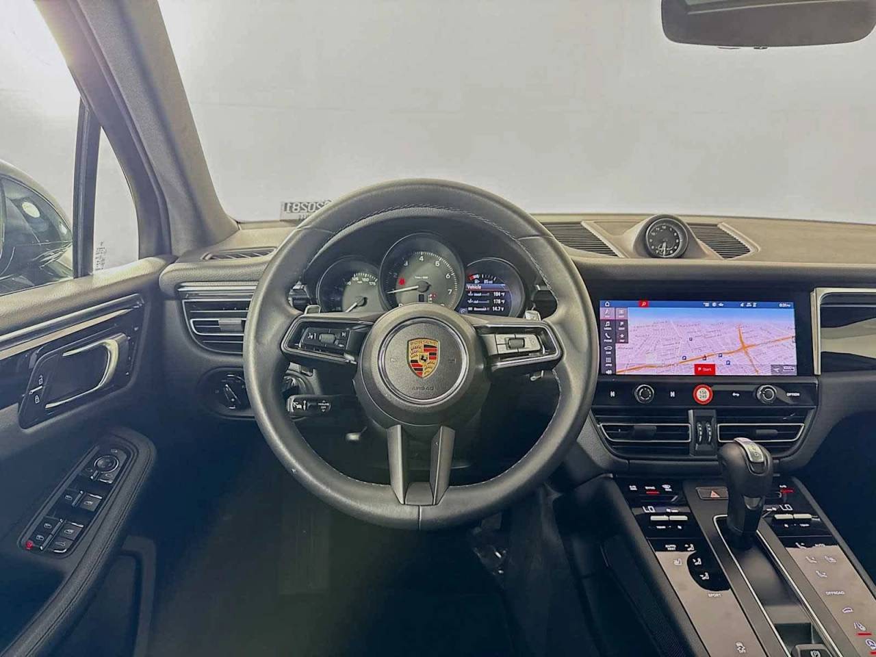 2025 Porsche Macan AWD