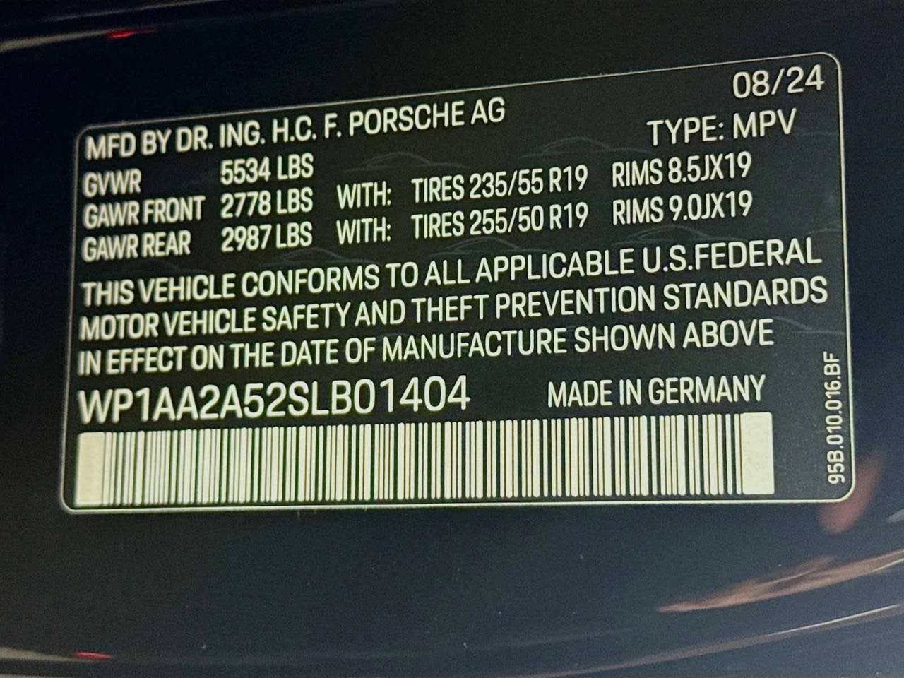 2025 Porsche Macan AWD