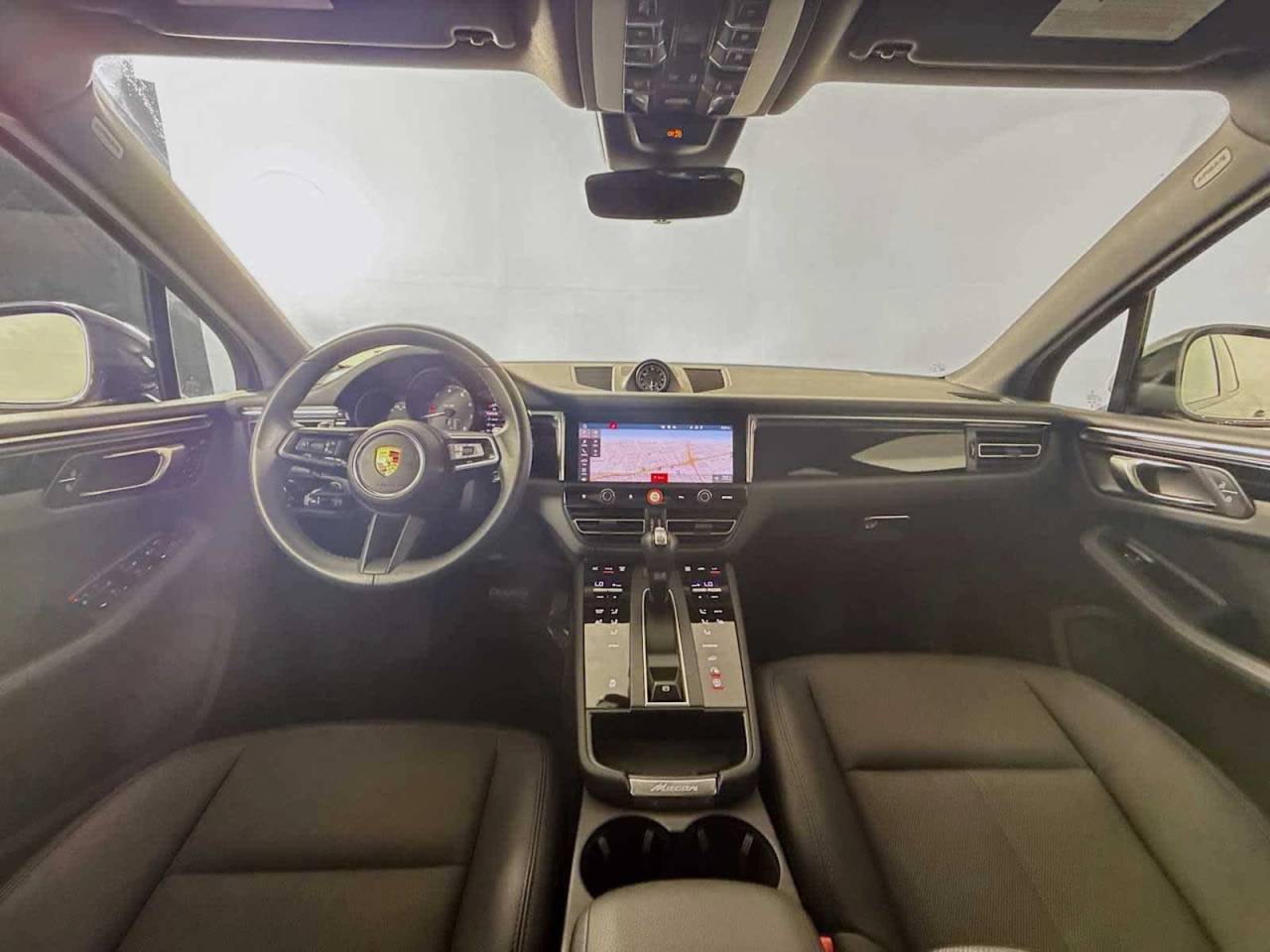 2025 Porsche Macan AWD