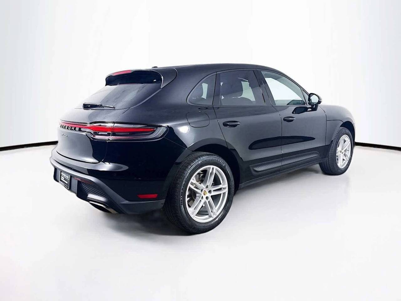 2025 Porsche Macan AWD