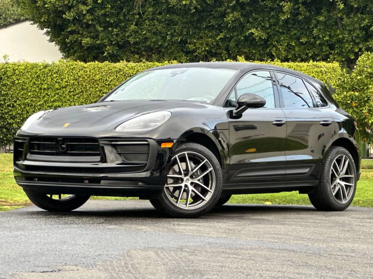 2025 Porsche Macan AWD