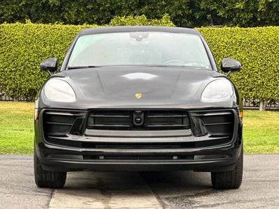 2025 Porsche Macan AWD