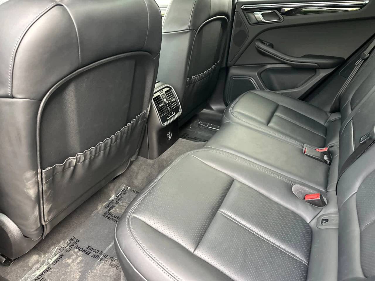 2025 Porsche Macan AWD