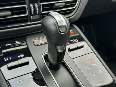 2025 Porsche Macan AWD