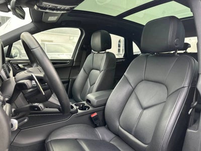 2025 Porsche Macan AWD