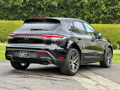 2025 Porsche Macan AWD