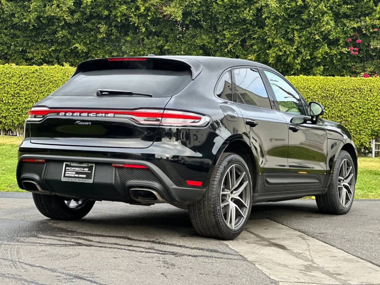2025 Porsche Macan AWD