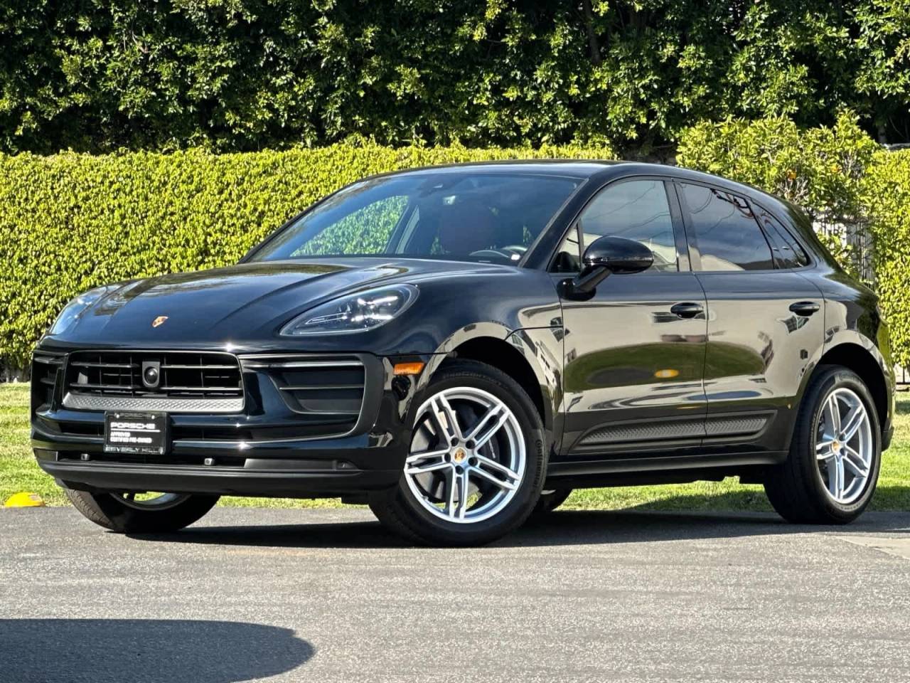 2025 Porsche Macan AWD