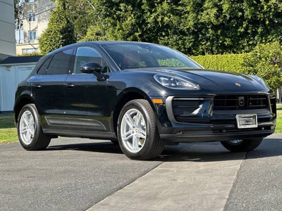 2025 Porsche Macan AWD