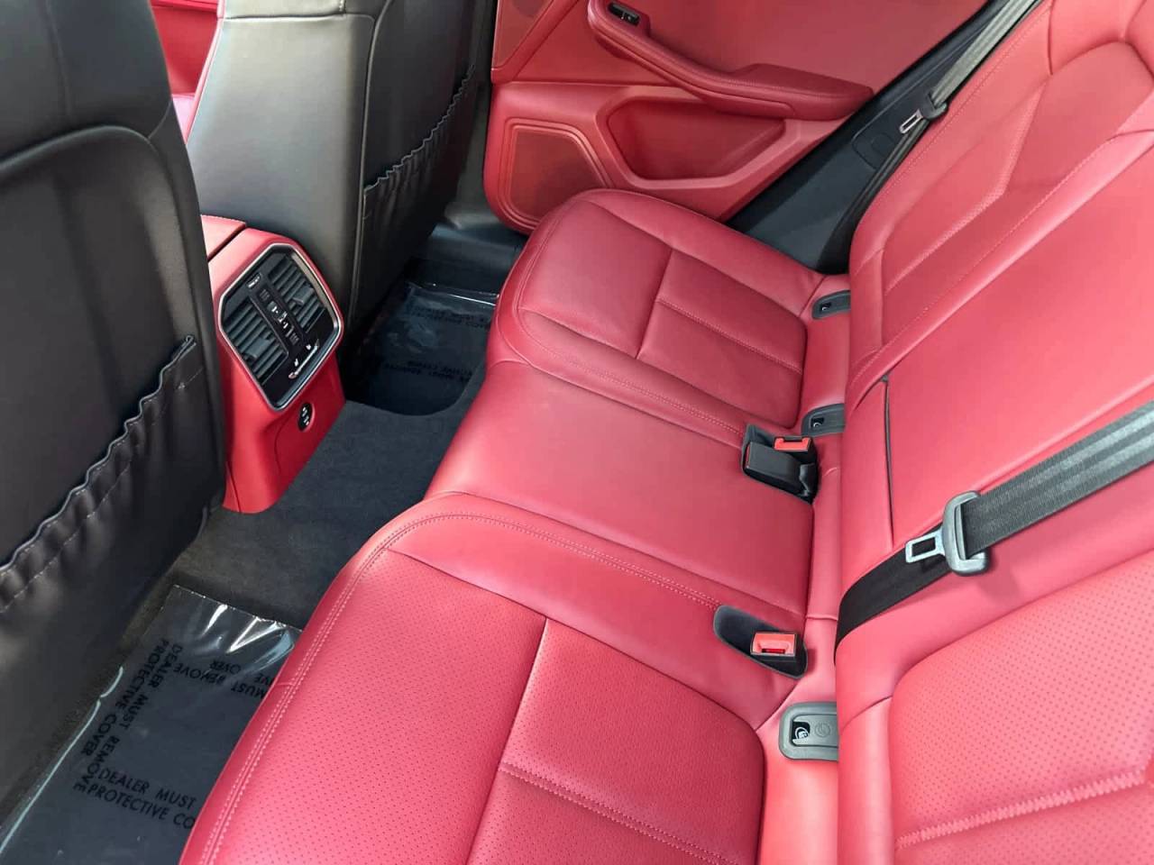 2025 Porsche Macan AWD