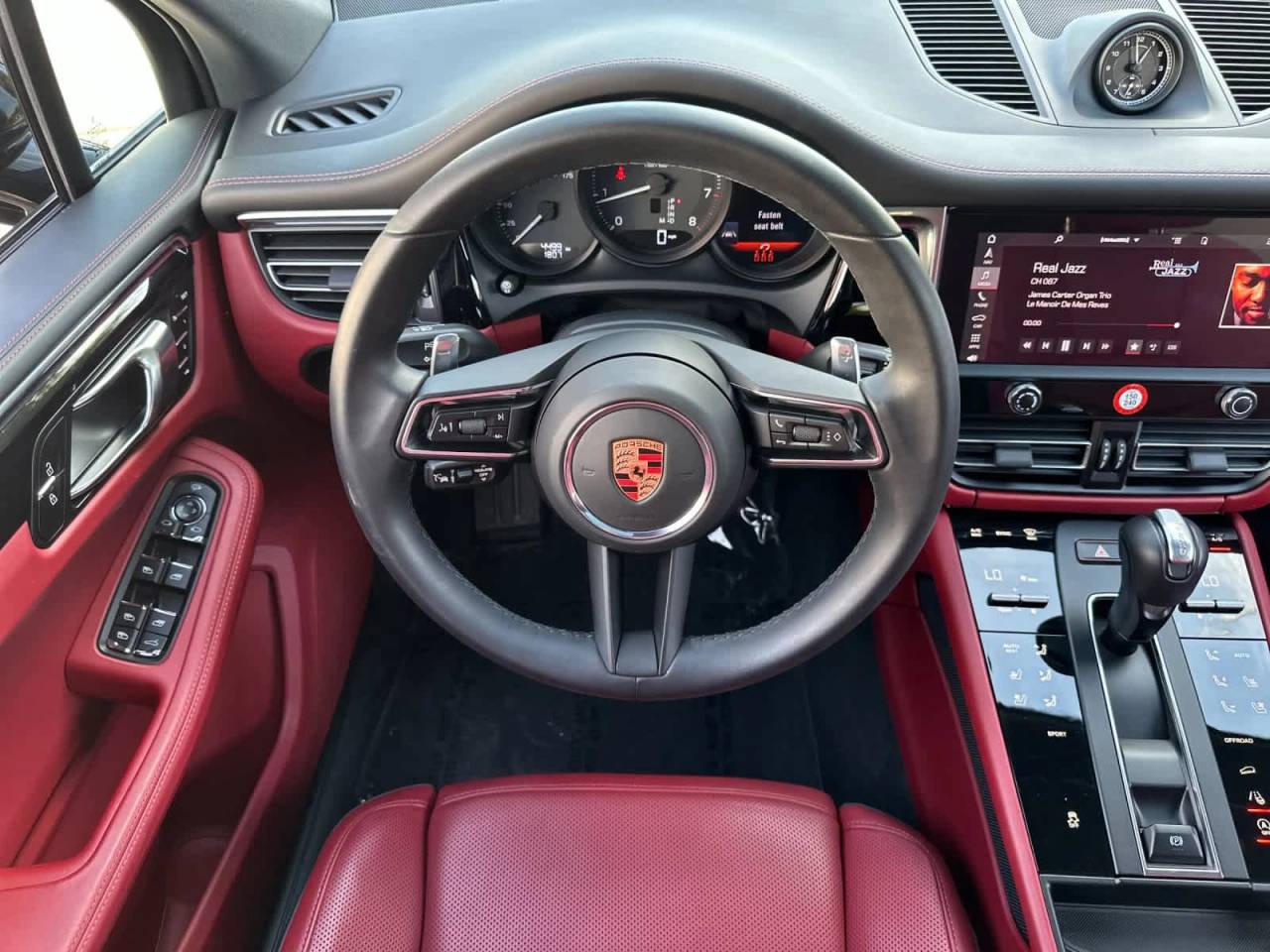 2025 Porsche Macan AWD