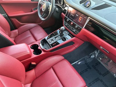 2025 Porsche Macan AWD