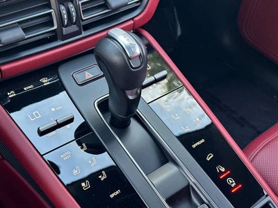 2025 Porsche Macan AWD