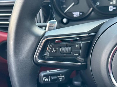 2025 Porsche Macan AWD