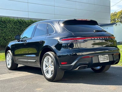 2025 Porsche Macan AWD