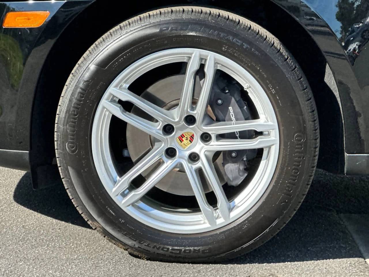 2025 Porsche Macan AWD