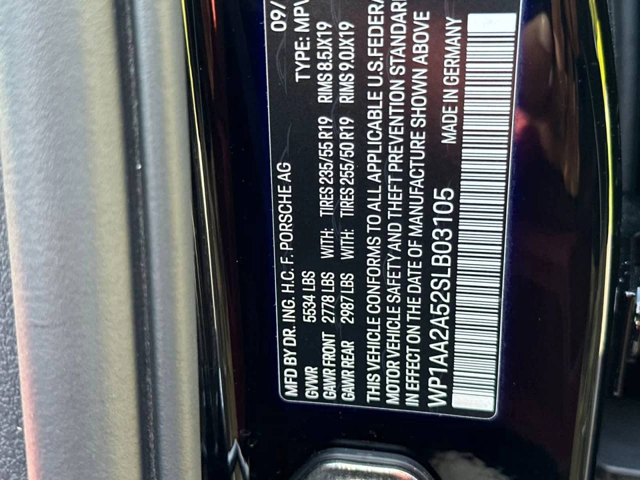 2025 Porsche Macan AWD