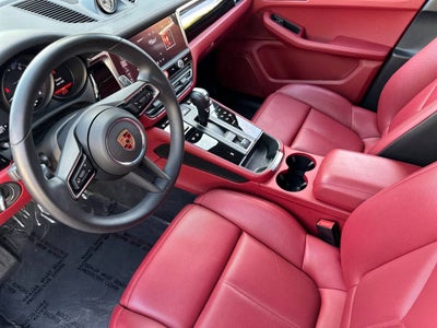 2025 Porsche Macan AWD